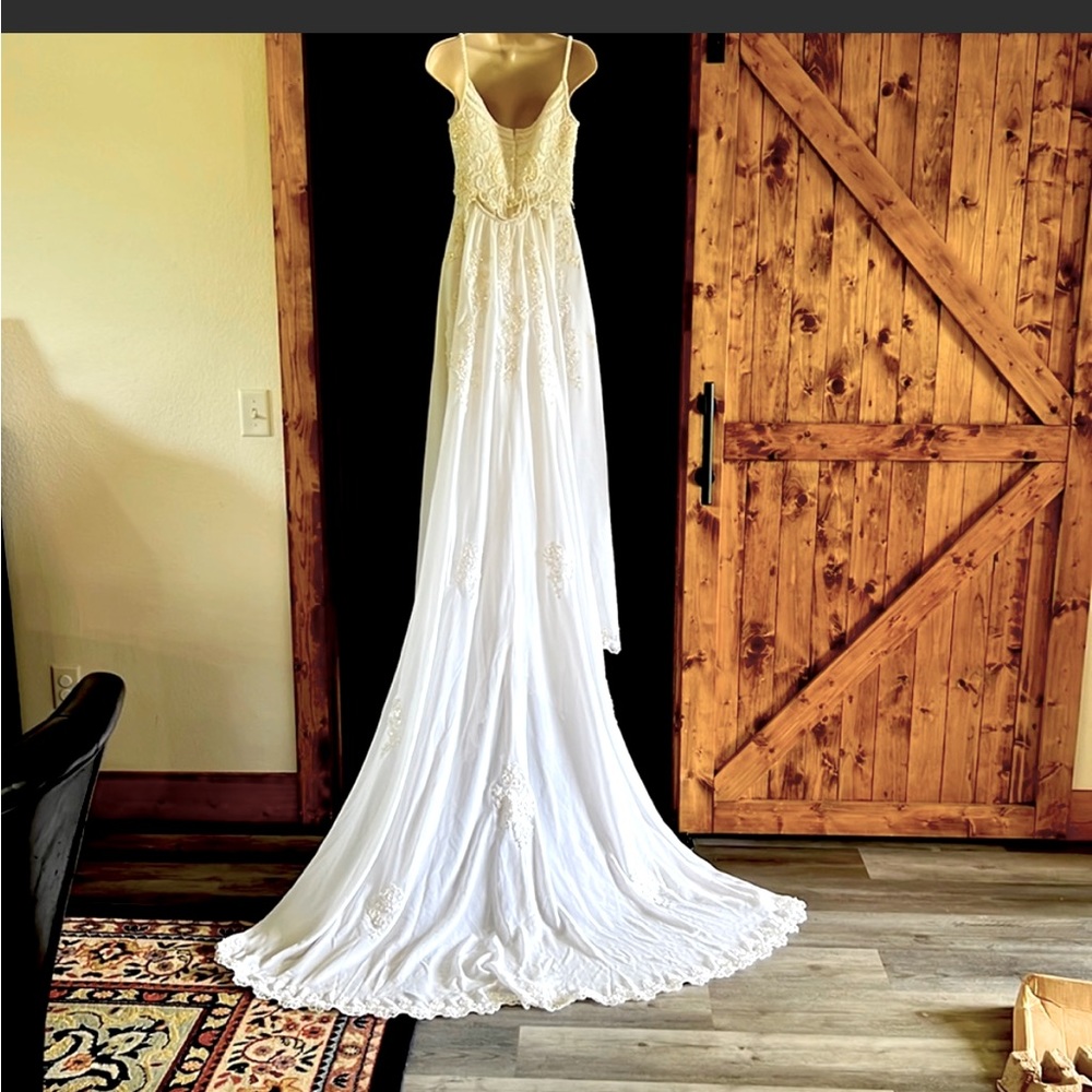 Oleg Cassini bridal train, EUC - Picture 1 of 4